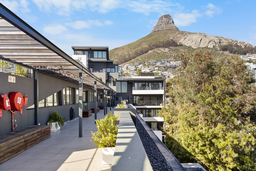 2 Bedroom Property for Sale in Sea Point Western Cape